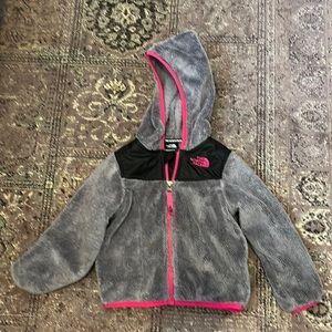 Baby girls the north face fleece.